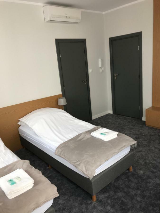 7 Rooms Mtp بوزنان المظهر الخارجي الصورة