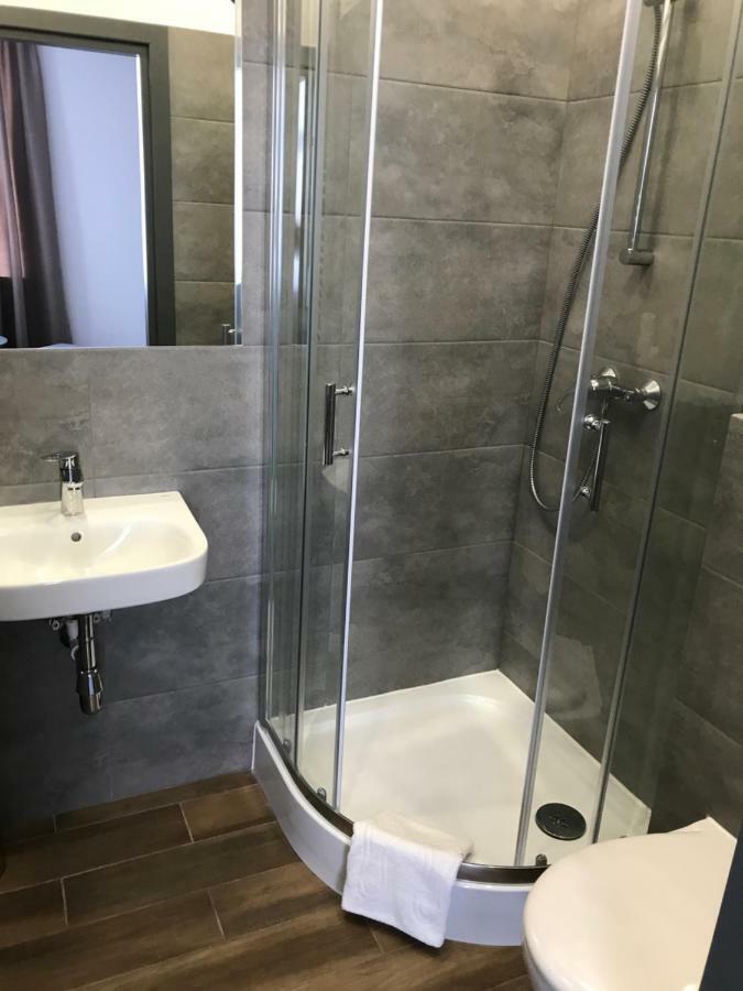 7 Rooms Mtp بوزنان المظهر الخارجي الصورة