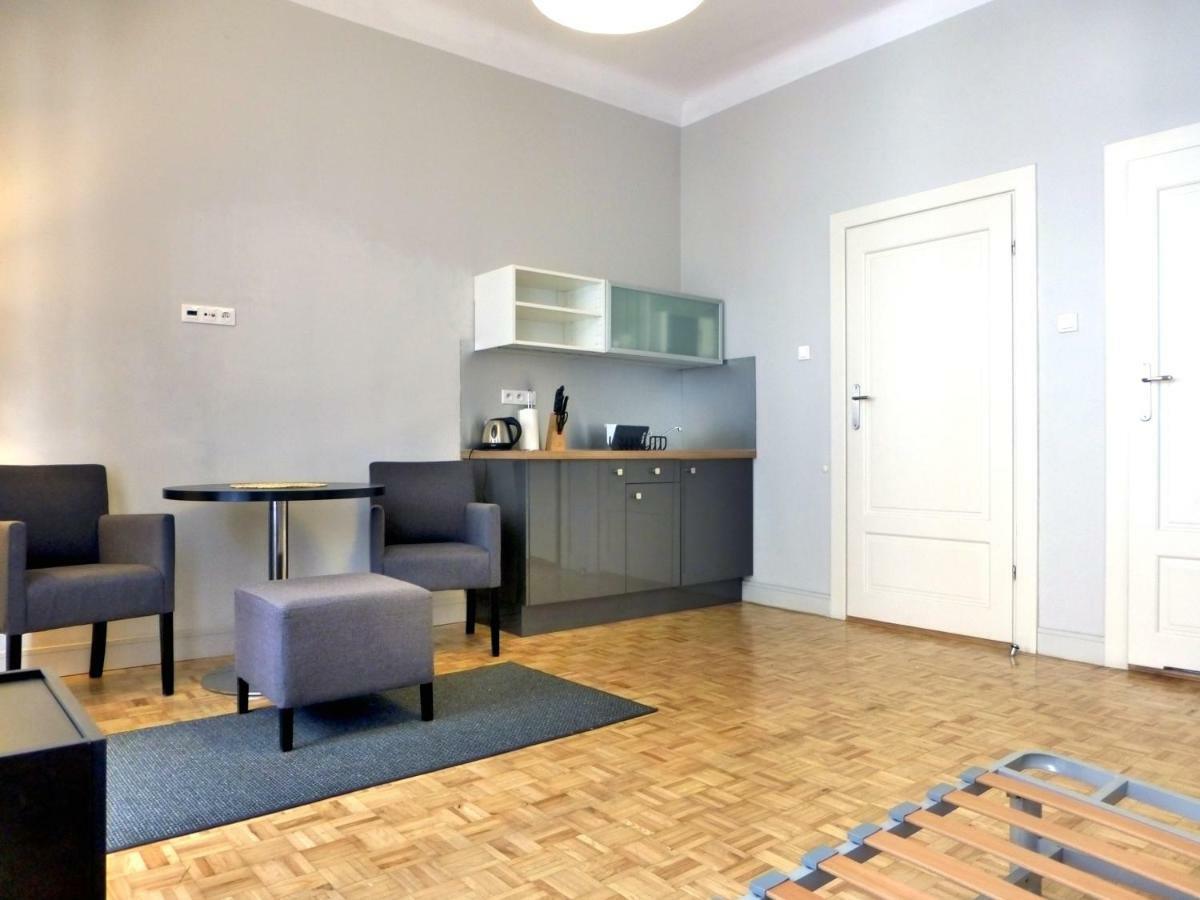 7 Rooms Mtp بوزنان المظهر الخارجي الصورة